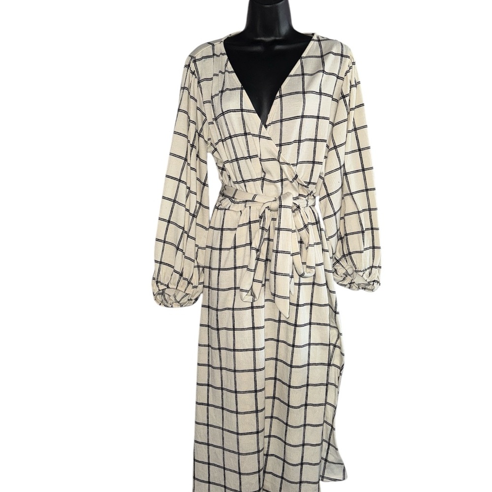 Ava & Viv Black and White Checkered Midi Dress